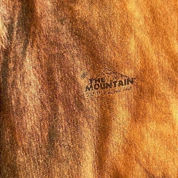 The Mountain Unisex Cow Graphic Farm Tee Shirt Size Medium - Picture 5 of 9